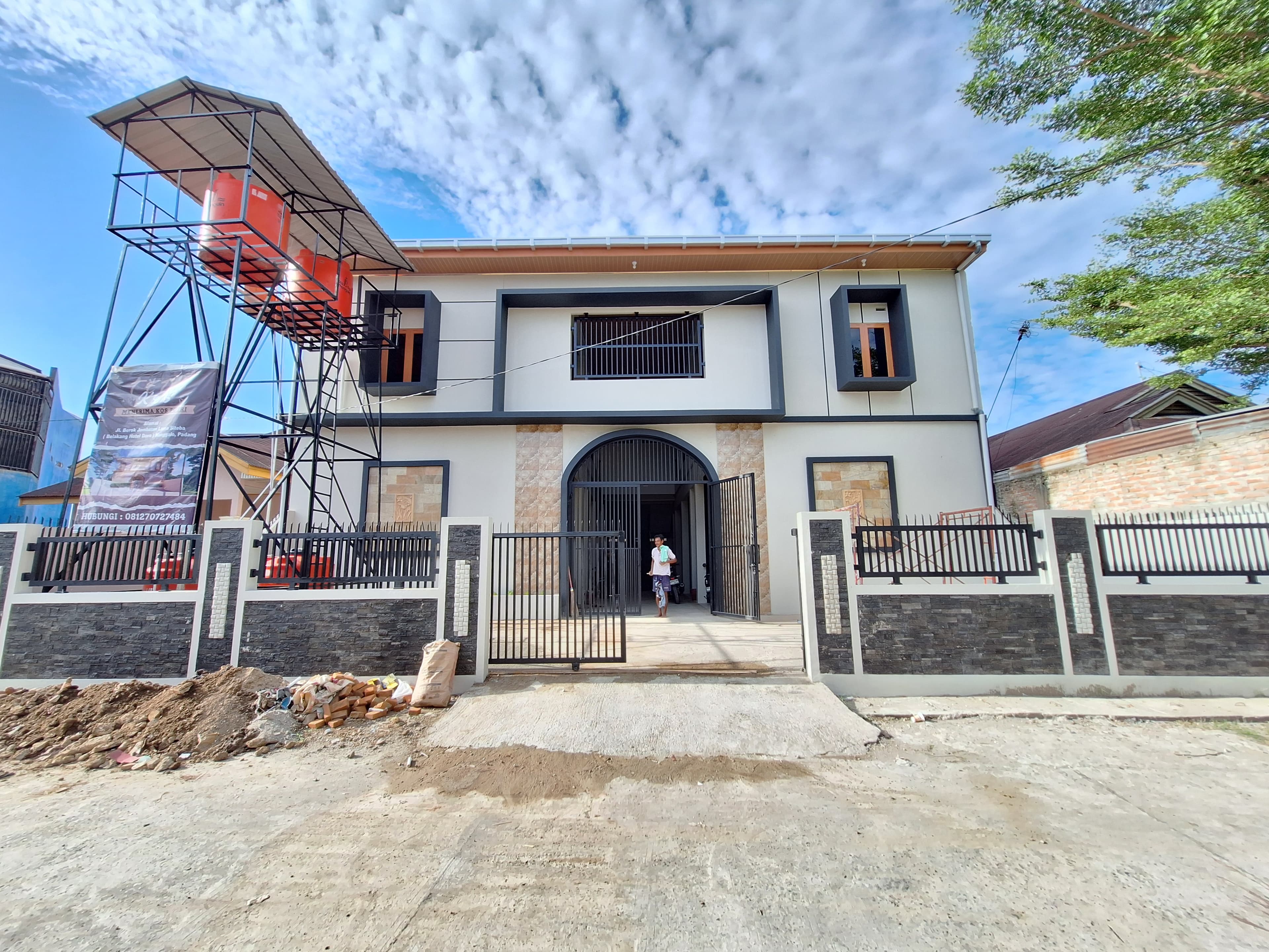 Padang Kost Exterior