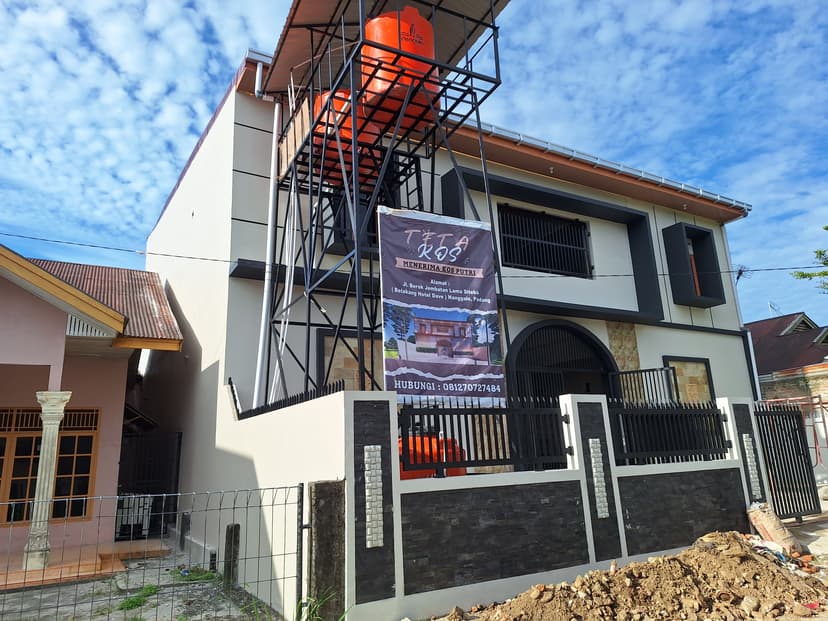 Kamar Teta Kost